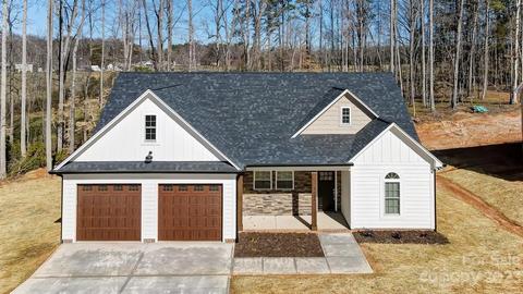 5016 Oconee Dr, Stanley, NC 28164 photo 1