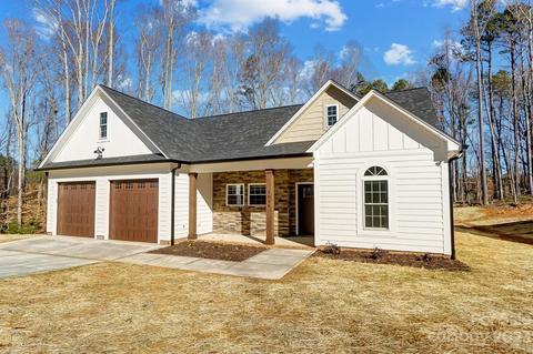 5016 Oconee Dr, Stanley, NC 28164 photo 6