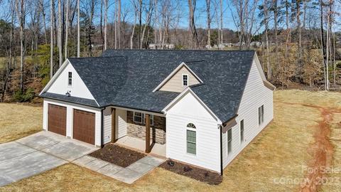 5016 Oconee Dr, Stanley, NC 28164 photo 3