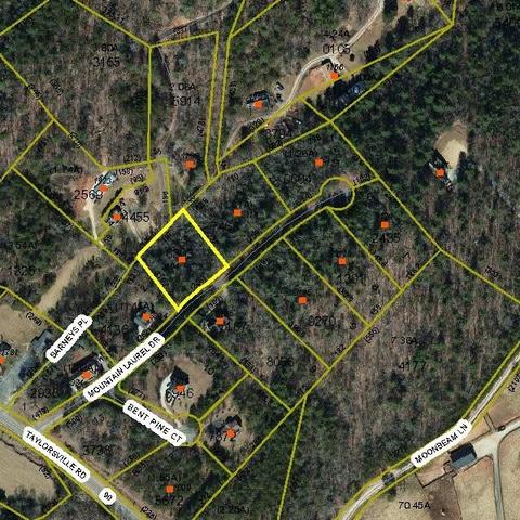 3104 Mountain Laurel Dr, Lenoir, NC 28645