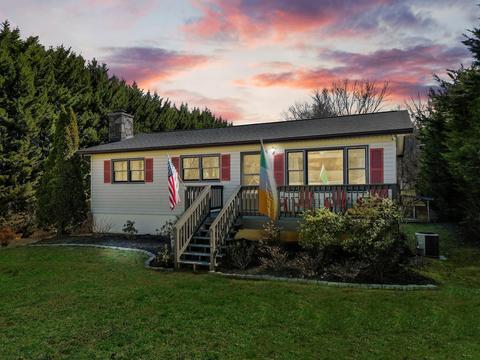 1349 Upper Brush Creek Rd, Fairview, NC 28730