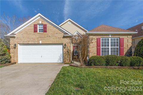361 Garnet Ct, Fort Mill, SC 29708 photo 1