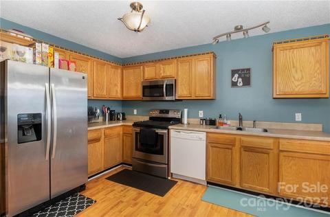 2025 E Park Dr, Lancaster, SC 29720 photo 11