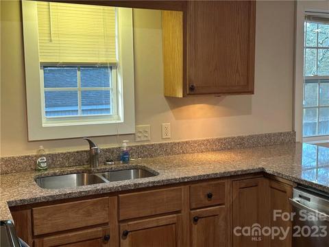 601 Maple St, Brevard, NC 28712 photo 8