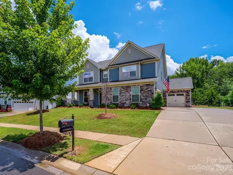 1467 Wiggins Dr, Gastonia, NC 28054