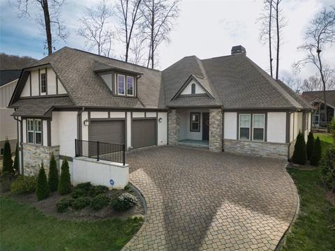 19 Estatoe Gap Rd, Biltmore Lake, NC 28715