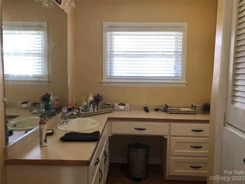 49 Levi St, Clyde, NC 28721 photo 23