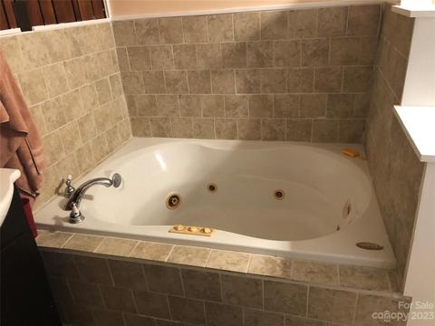 49 Levi St, Clyde, NC 28721 photo 27