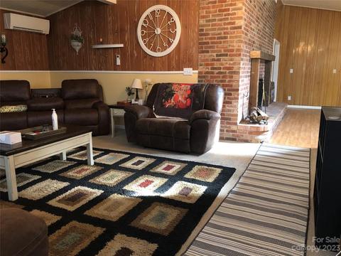 49 Levi St, Clyde, NC 28721 photo 6