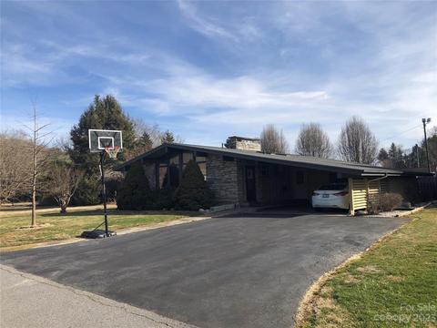 49 Levi St, Clyde, NC 28721 photo 3