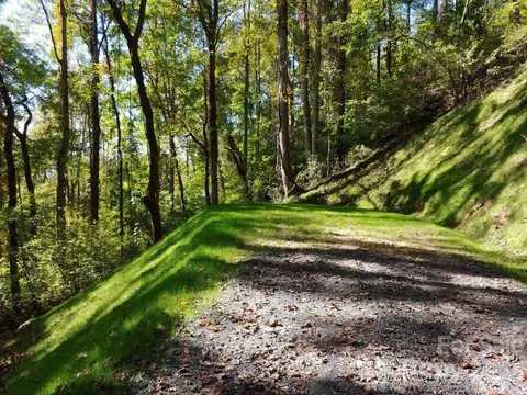 Thomas Divide Way, Bryson City, NC 28713