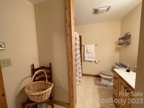 145 Little Boulder Ln, Seven Devils, NC 28604 photo 34