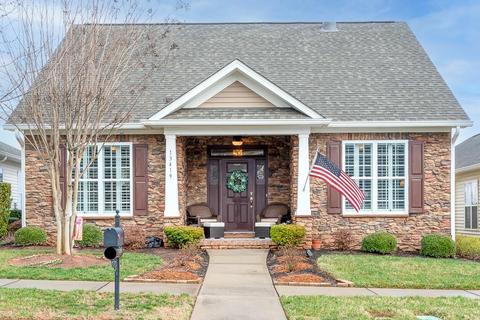 13419 Hazelbrook Ln, Cornelius, NC 28031 photo 1