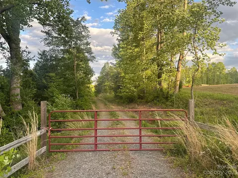 000 Nc Hwy 67 Rd, Jonesville, NC 28642