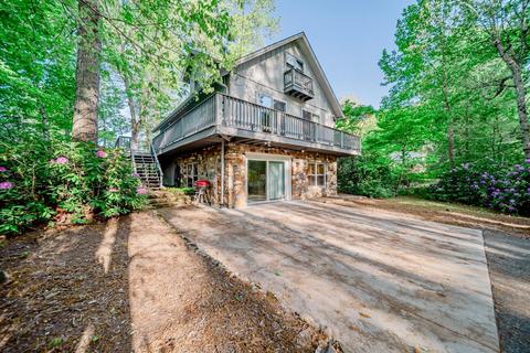 29 Rockledge Rd, Spruce Pine, NC 28777 photo 1