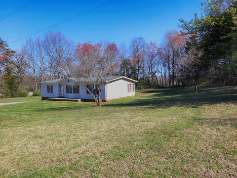 397 Chief Thomas Rd, Harmony, NC 28634 photo 2