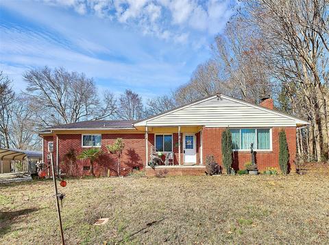 1032 Roberts Dr, Lancaster, SC 29720 photo 1