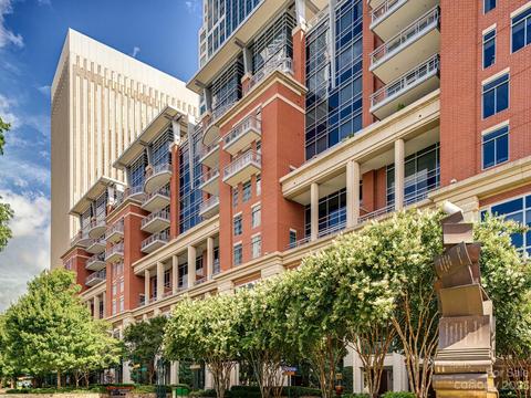 435 S Tryon St #803, Charlotte, NC 28202