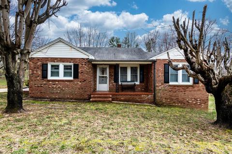 111 Cross Memorial Ave, Morganton, NC 28655