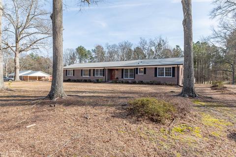 2715 Pineview Dr, Lancaster, SC 29720 photo 2