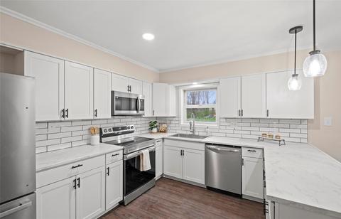107 Cedar St, Cherryville, NC 28021 photo 9