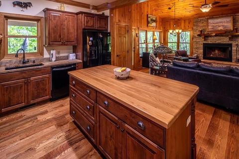 508 Saint Andrews Rd, Beech Mountain, NC 28604 photo 4