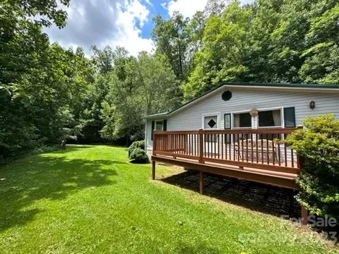 143 Hubert Mccall Rd, Balsam Grove, NC 28708