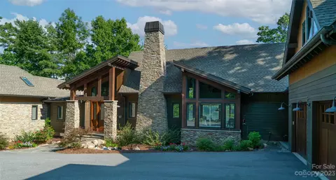 2006 Old Wildlife Club Dr, Nebo, NC 28761