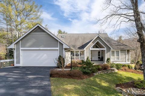 106 Overlook Dr, Flat Rock, NC 28731