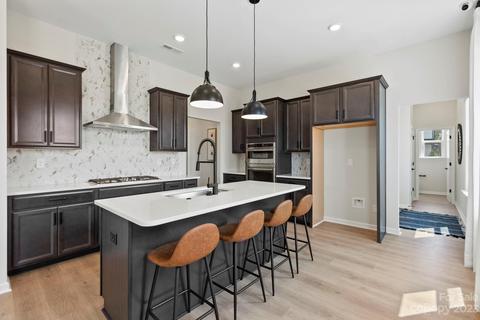 5801 Clear Creek Ln, Charlotte, NC 28215