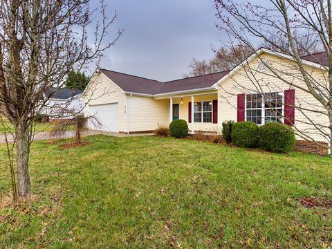 710 Gemcrest Dr NE, Conover, NC 28613 photo 2