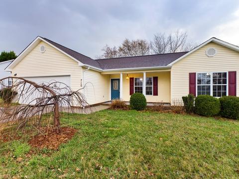 710 Gemcrest Dr NE, Conover, NC 28613 photo 1