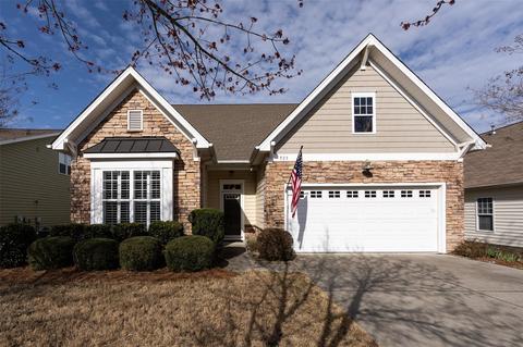 923 Knob Creek Ln, Tega Cay, SC 29708