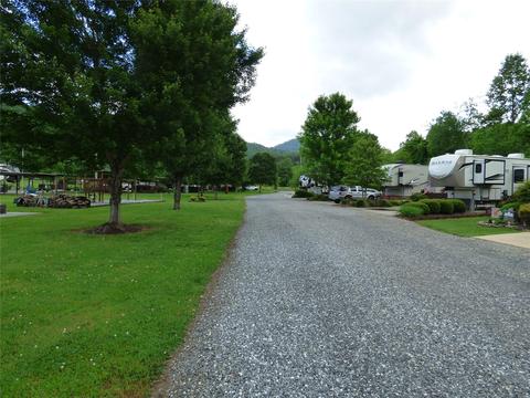 50 Timberleaf Dr #12, Sylva, NC 28779 photo 6