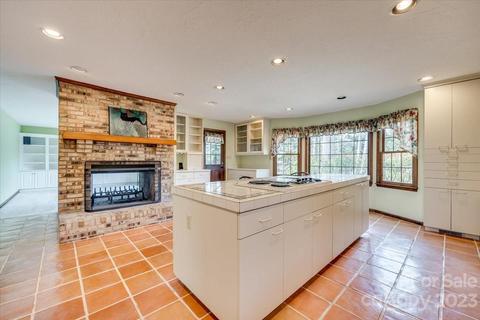 16 Timberidge Dr, Lake Wylie, SC 29710