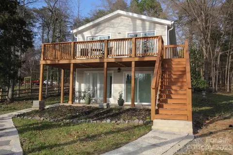 5615 Cypress Rd, Clover, SC 29710