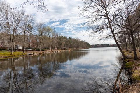 735 Peninsula Dr, Davidson, NC 28036 photo 2