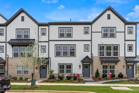 5009 Nestling Spring St, Charlotte, NC 28205