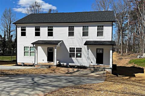 1015 13th Ave NE, Hickory, NC 28601