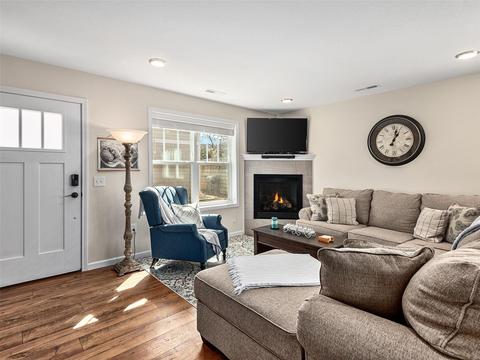 87 Towne Pl, Clyde, NC 28721 photo 4