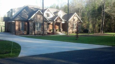 9528 Guildbrook Rd, Davidson, NC 28036