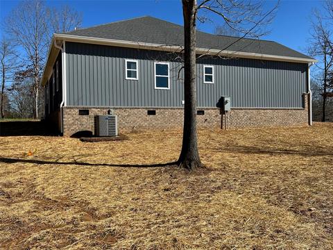 975 Tracy Ln, Conover, NC 28613 photo 19