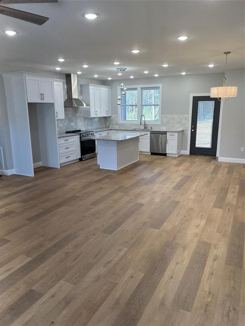 975 Tracy Ln, Conover, NC 28613 photo 4