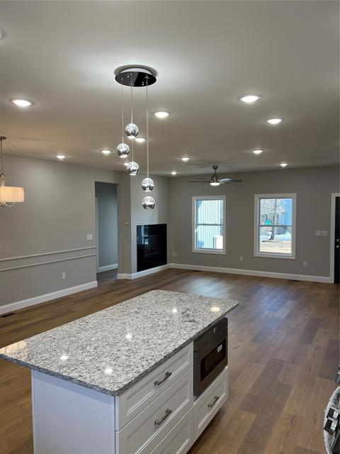 975 Tracy Ln, Conover, NC 28613 photo 3