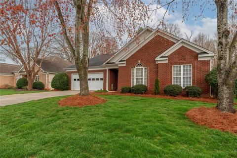 7653 Sedgebrook Dr E, Stanley, NC 28164