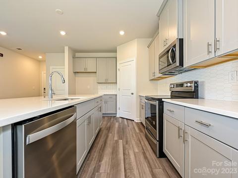 3943 County Down Ave, Kannapolis, NC 28081 photo 10
