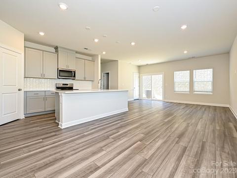 3943 County Down Ave, Kannapolis, NC 28081 photo 3