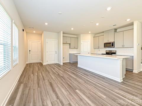 3943 County Down Ave, Kannapolis, NC 28081 photo 8