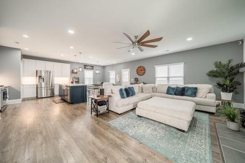 21004 Torrence Chapel Rd, Cornelius, NC 28031 photo 9