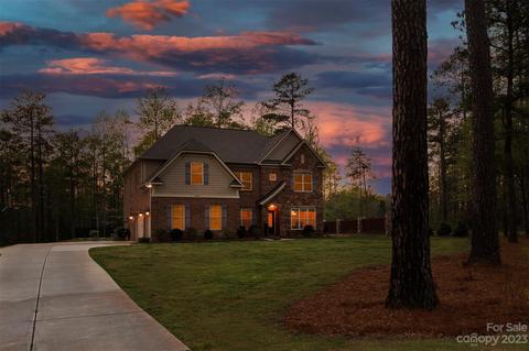 4945 River Oaks Rd, Lake Wylie, SC 29710